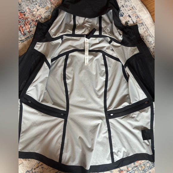 Lululemon Break A Trail Running Jacket - Picture 9 of 10